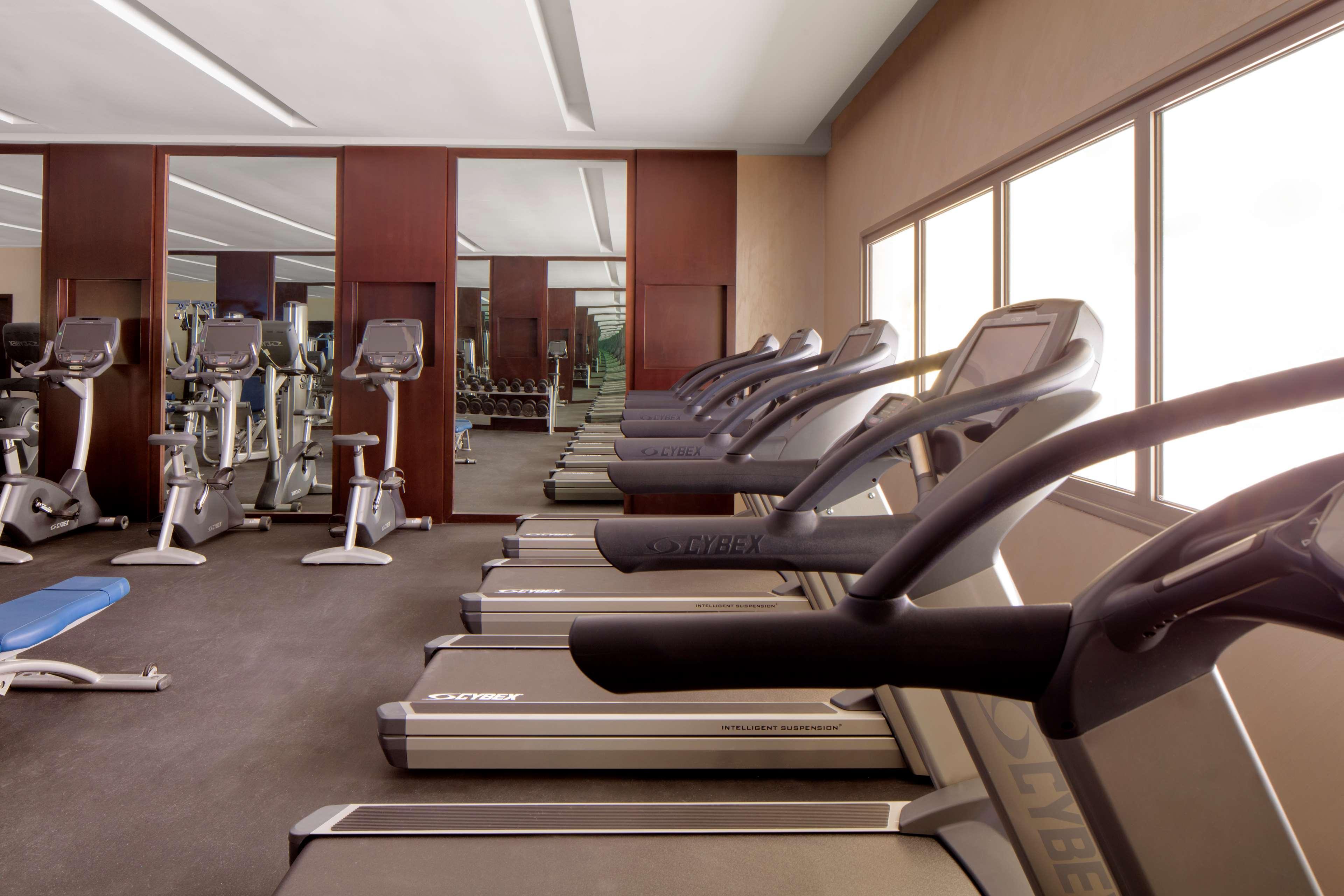 Radisson Blu Hotel & Resort, Сухар Екстер'єр фото The gym at the hotel
