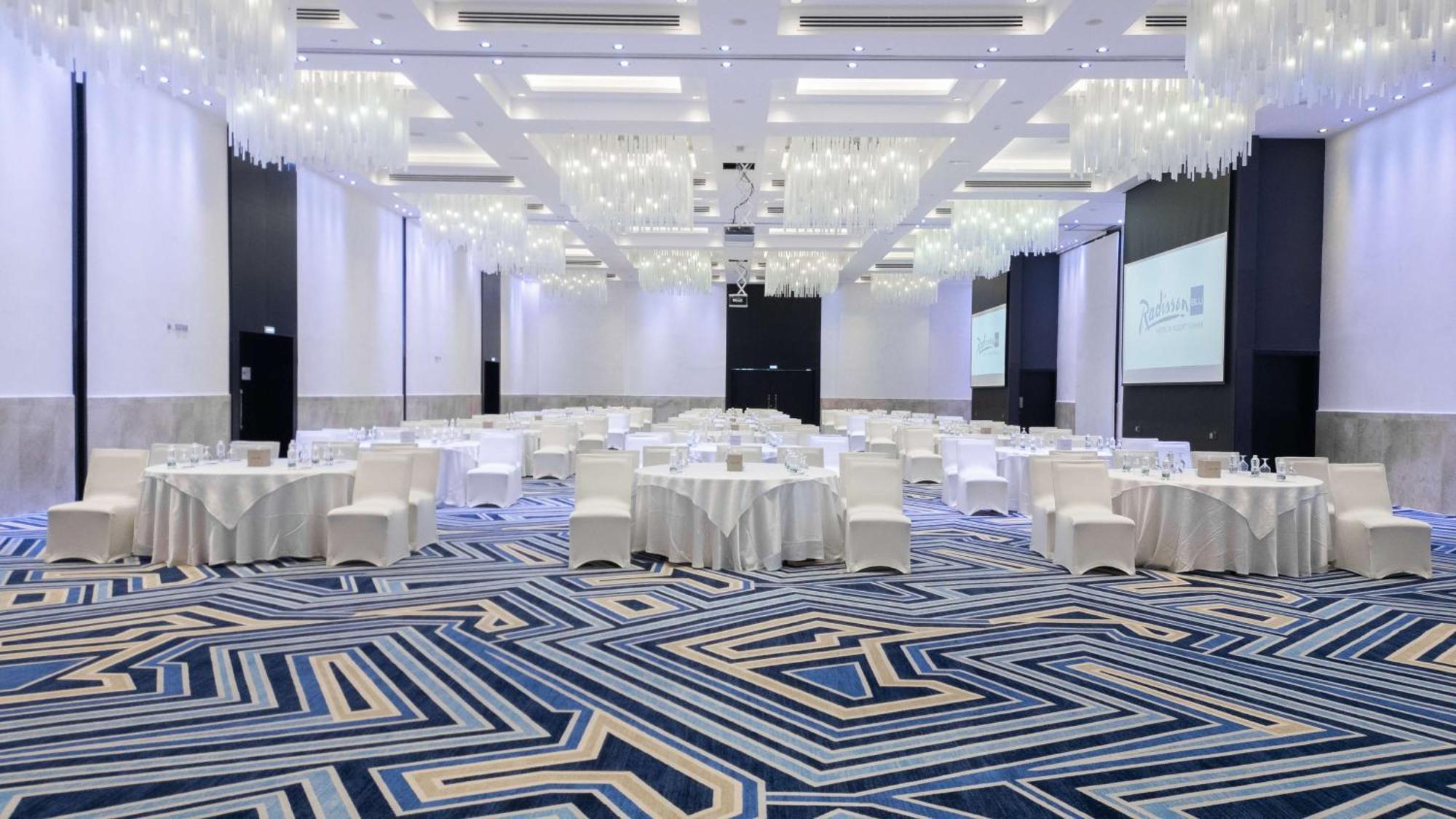 Radisson Blu Hotel & Resort, Сухар Екстер'єр фото The ballroom